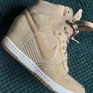 Womens Nike Wedge heels in Tan